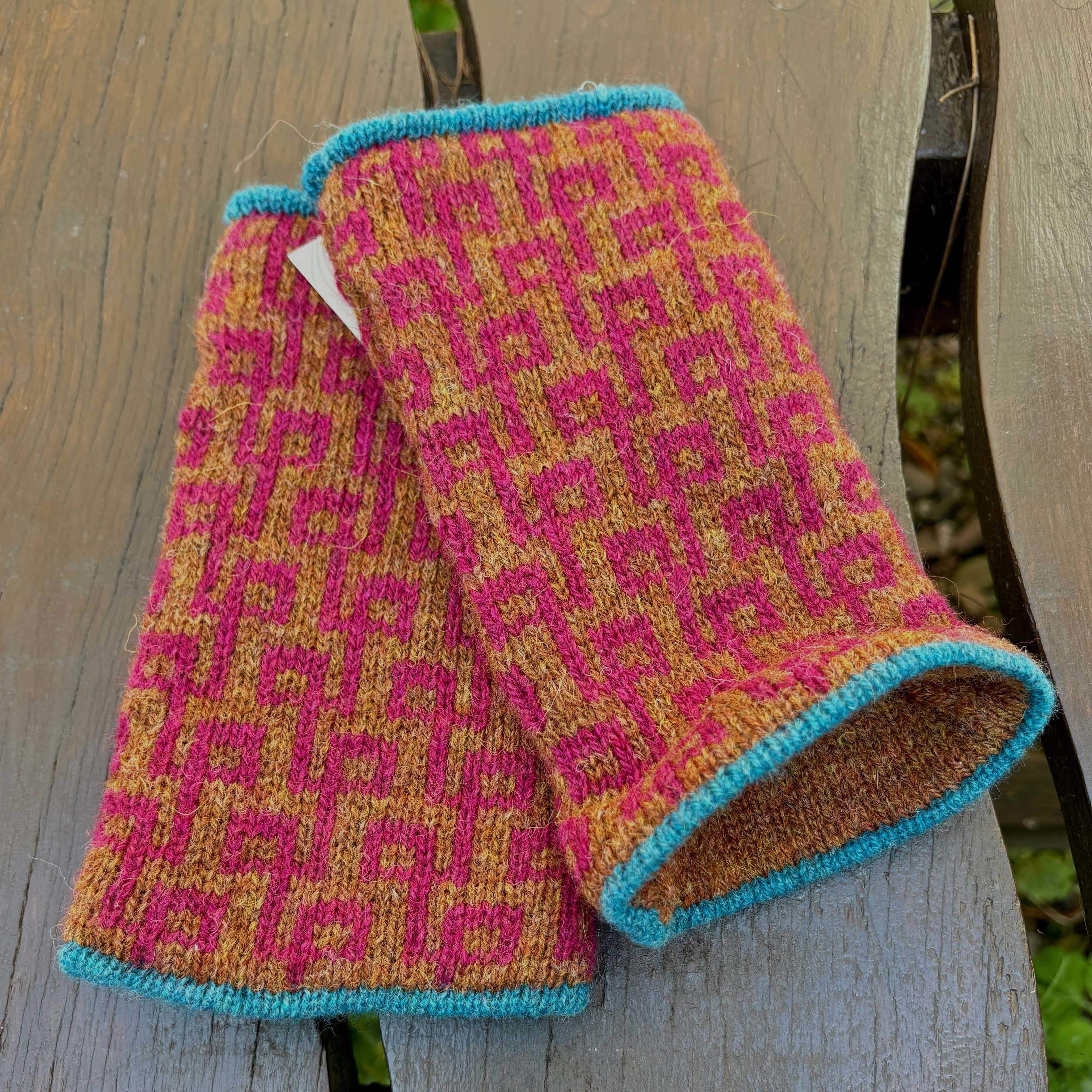 Handframed Knitwear Double Layered Wristwarmers